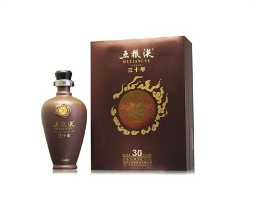 白云五粮液回收一箱值多少钱